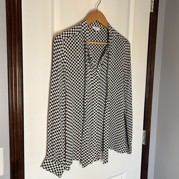 Reiss Cayley Print Check Blouse with Tie Neck - Picture 4 of 12